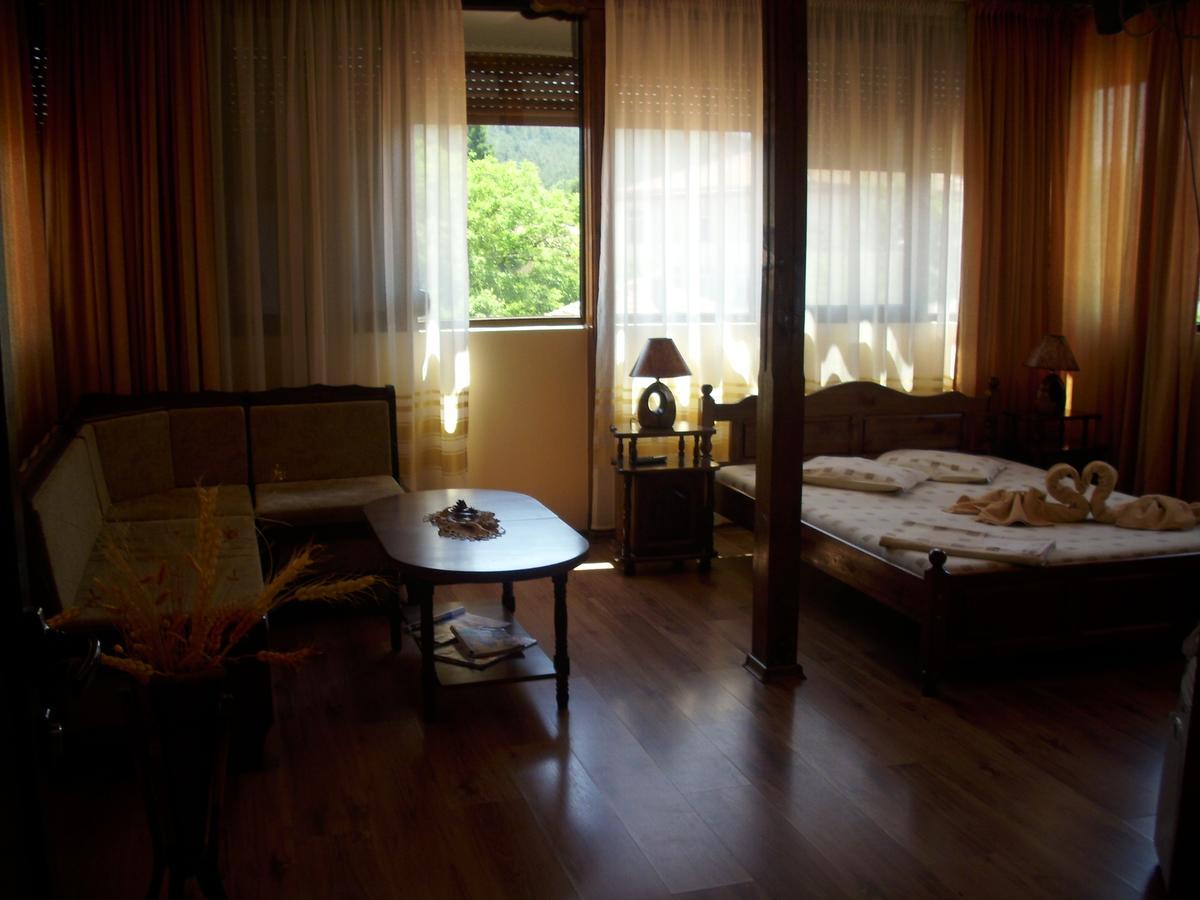 Guest House Ambrozia Kotel Kültér fotó